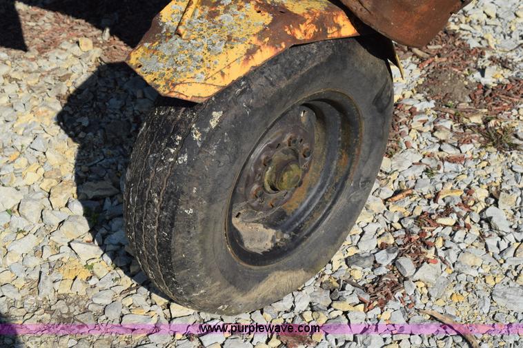 image for item L5906 Vermeer 665 stump grinder