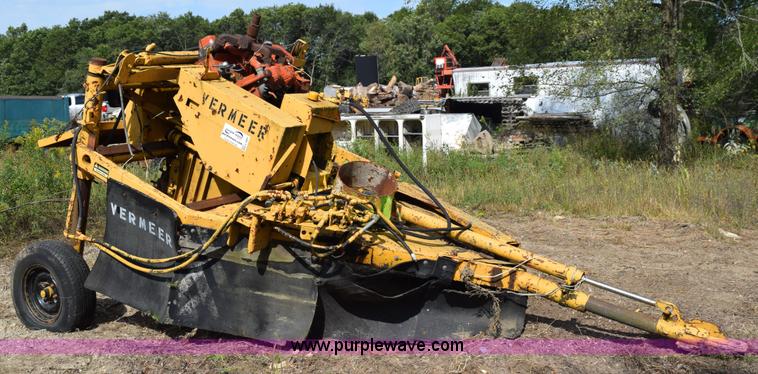 image for item L5907 Vermeer stump grinder