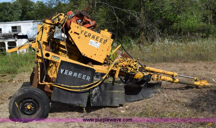 image for item L5907 Vermeer stump grinder