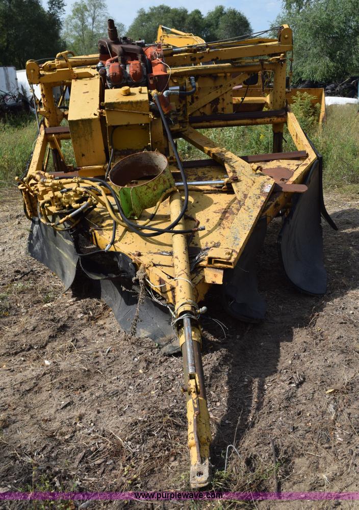 image for item L5907 Vermeer stump grinder