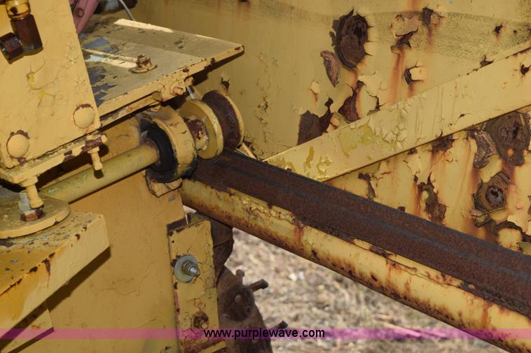 image for item L5907 Vermeer stump grinder