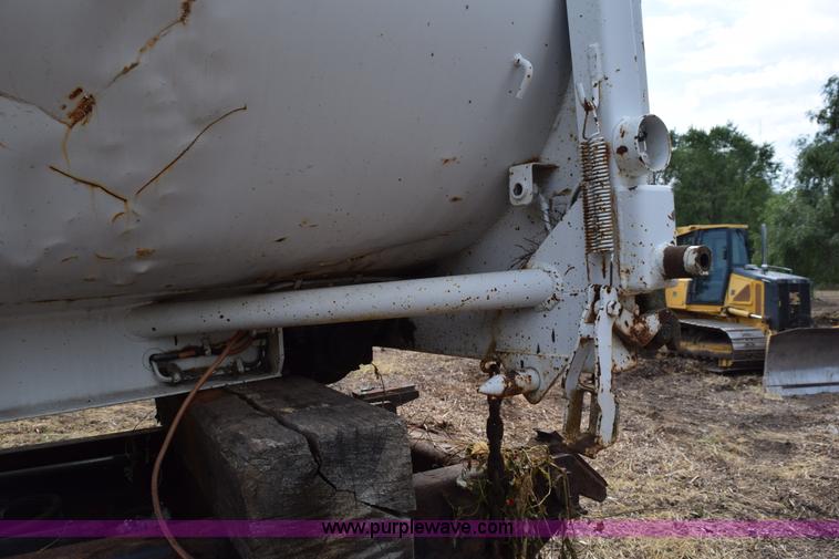 image for item L5908 Reliance electric roll off dump bed