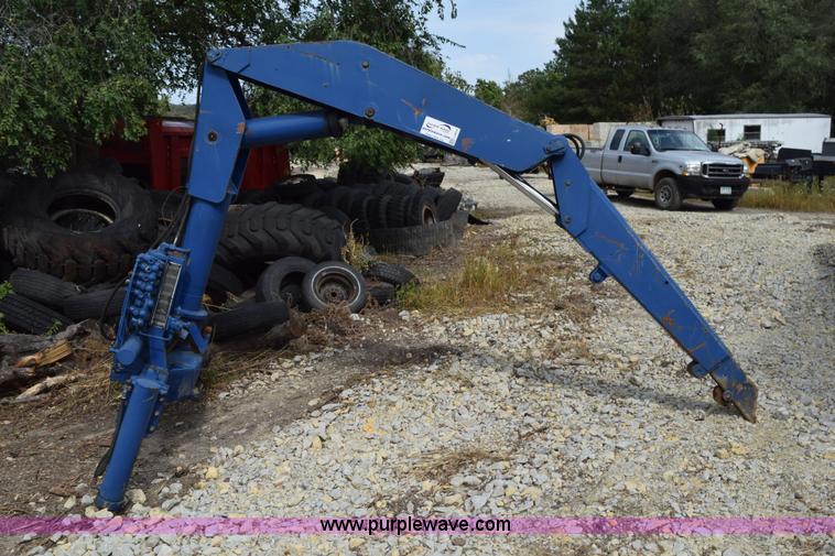 image for item L5914 Truck mounted hydraulic crane