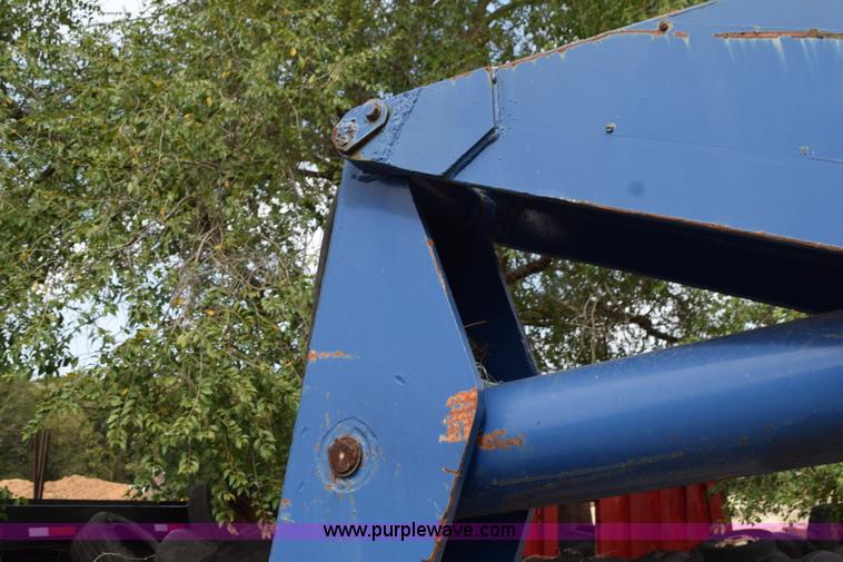 image for item L5914 Truck mounted hydraulic crane