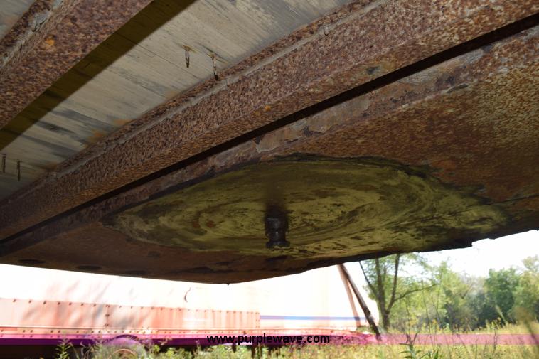 image for item L5928 1980 Pines dry van trailer