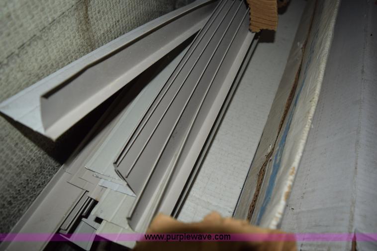 image for item L5928 1980 Pines dry van trailer