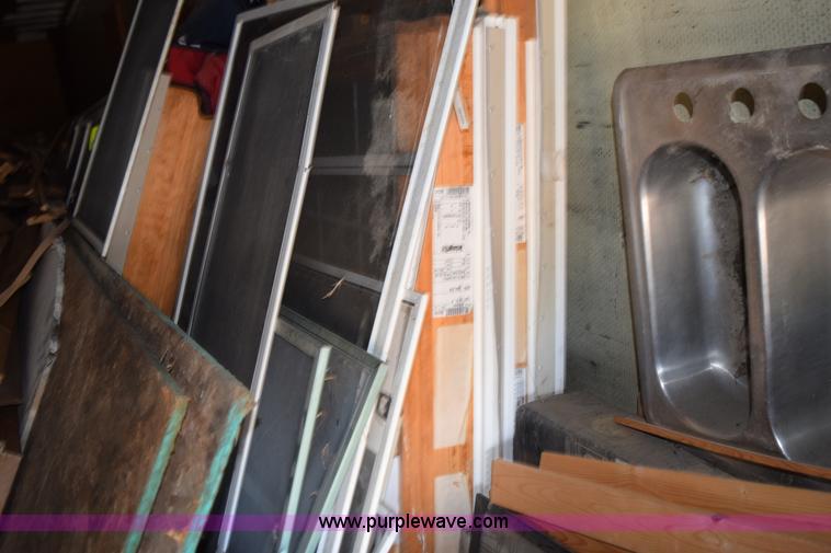 image for item L5928 1980 Pines dry van trailer