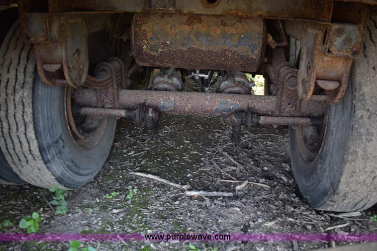 image for item L5928 1980 Pines dry van trailer