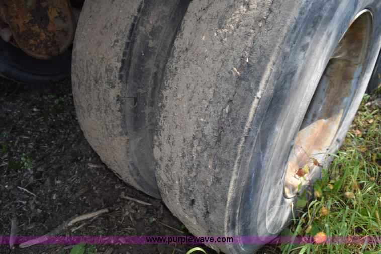 image for item L5928 1980 Pines dry van trailer