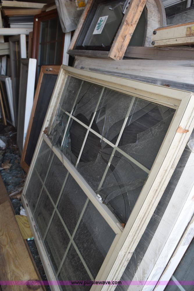 image for item L5929 Assorted windows