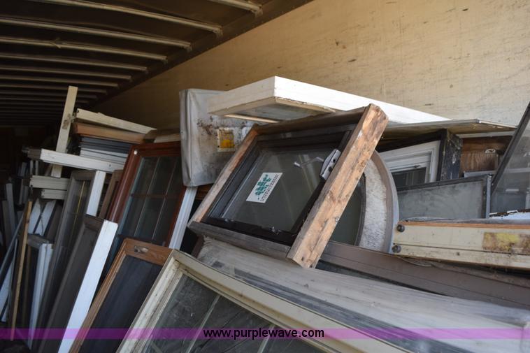 image for item L5929 Assorted windows