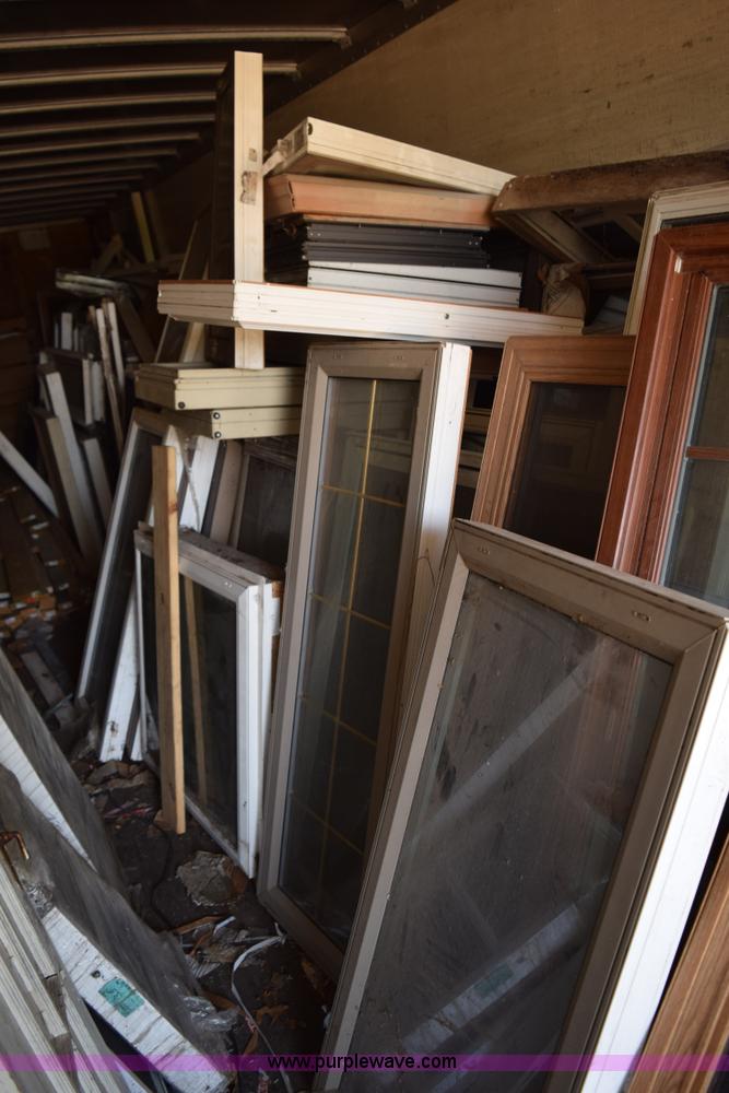 image for item L5929 Assorted windows