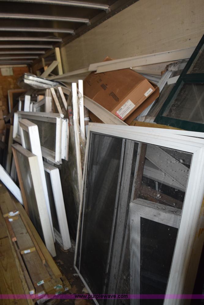 image for item L5929 Assorted windows