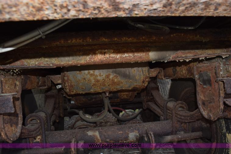 image for item L5929 Assorted windows