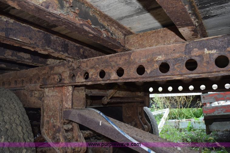 image for item L5929 Assorted windows