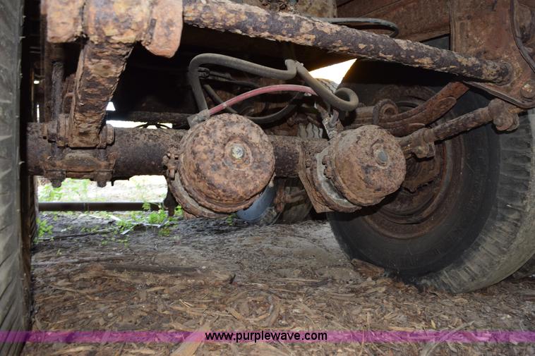 image for item L5929 Assorted windows