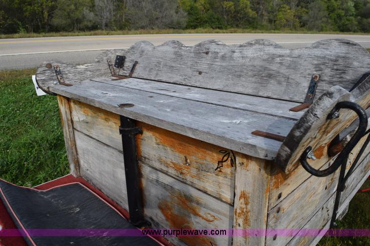 image for item L5944 Wagon