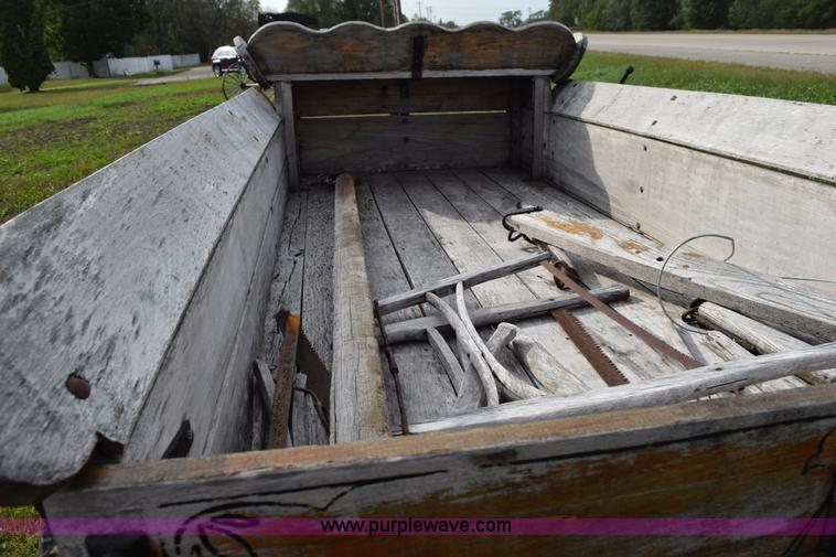 image for item L5944 Wagon