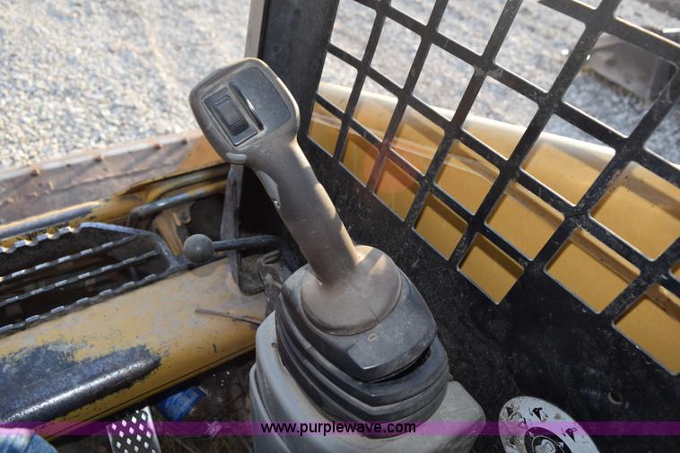image for item L5963 2003 Caterpillar 267 skid steer