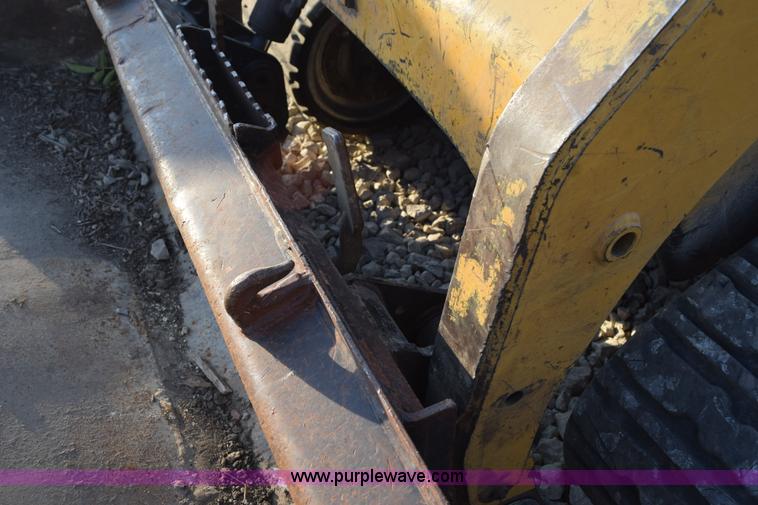 image for item L5963 2003 Caterpillar 267 skid steer