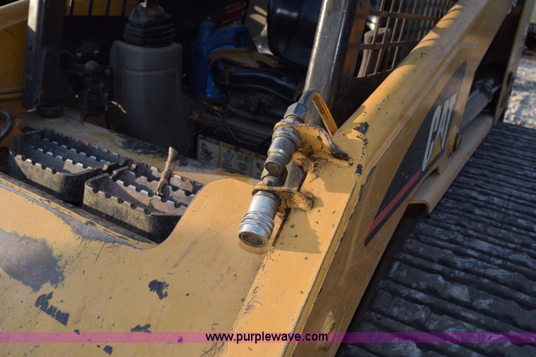image for item L5963 2003 Caterpillar 267 skid steer