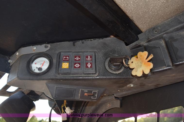 image for item L5964 JCB 190T skid steer