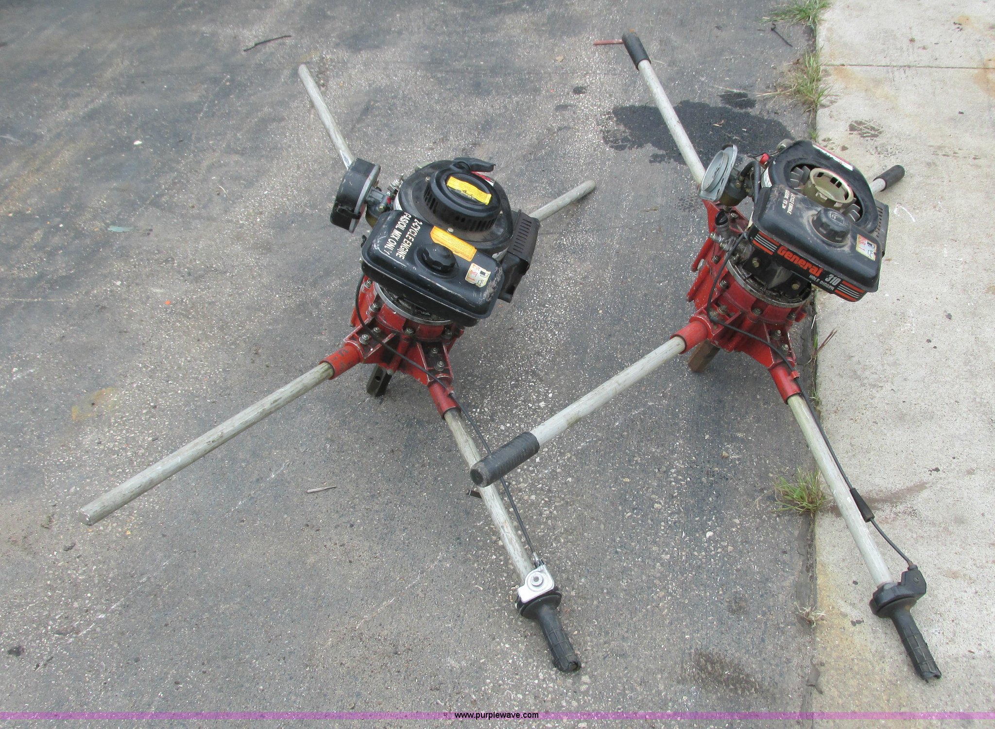 (2) General two person augers in Rochester, MN Item K6692 sold