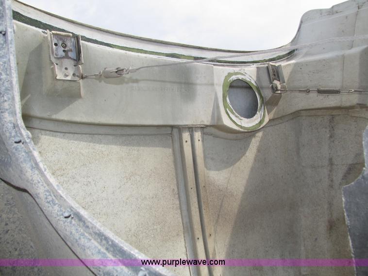 image for item H1141 1998 Mack CH613 semi truck