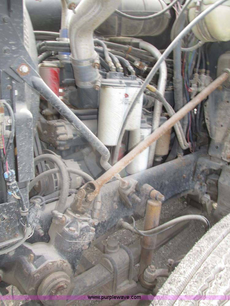 image for item H1141 1998 Mack CH613 semi truck