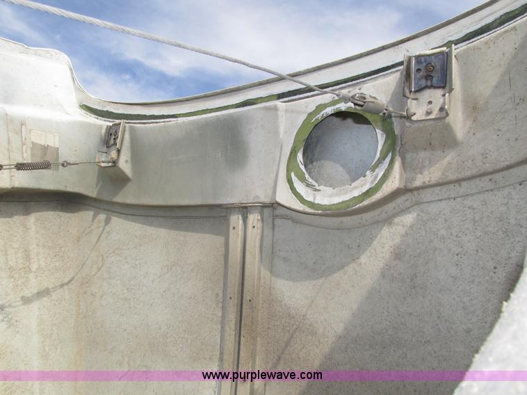 image for item H1141 1998 Mack CH613 semi truck