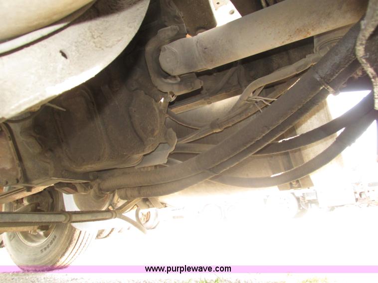 image for item H1141 1998 Mack CH613 semi truck