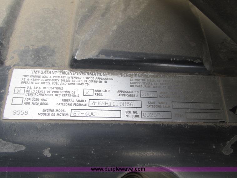 image for item H1143 2001 Mack CH613 semi truck