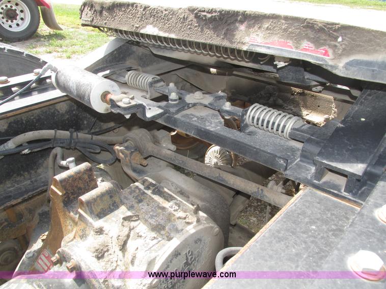 image for item H1144 2001 Mack CH613 semi truck