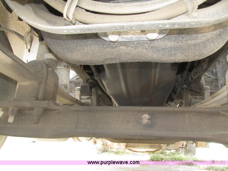 image for item H1144 2001 Mack CH613 semi truck