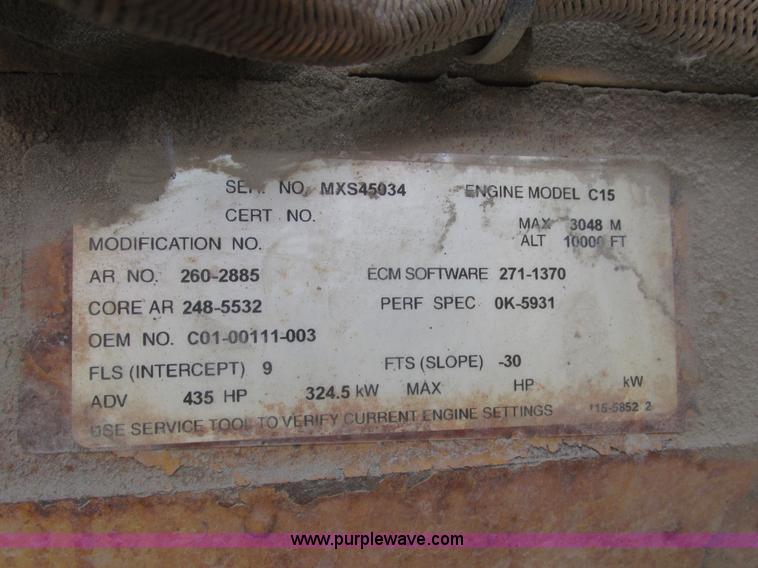 image for item H1145 2006 Freightliner Columbia semi truck