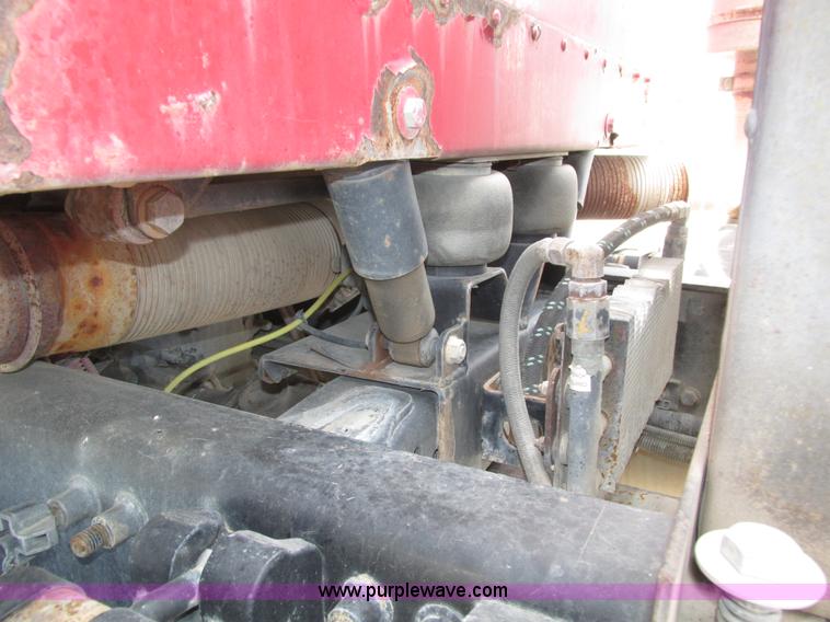 image for item H1145 2006 Freightliner Columbia semi truck