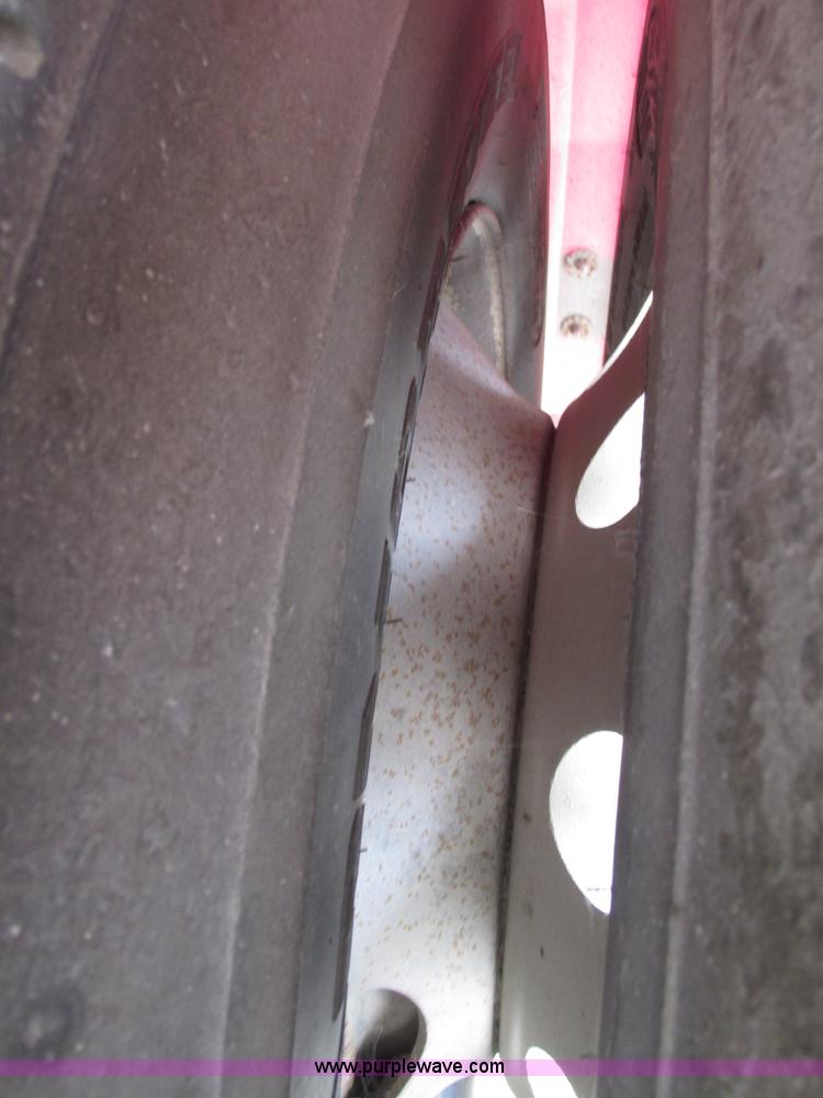 image for item H1145 2006 Freightliner Columbia semi truck