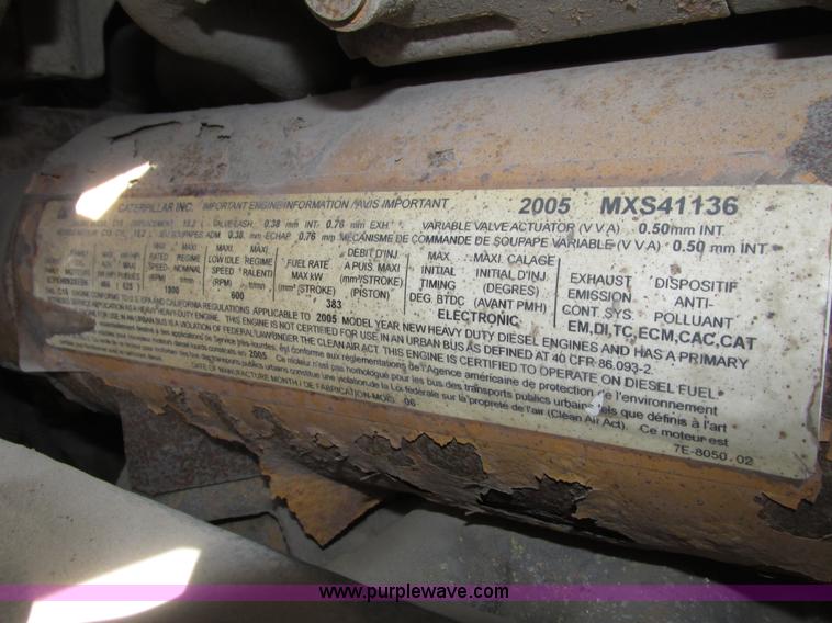 image for item H1146 2006 Freightliner Columbia semi truck