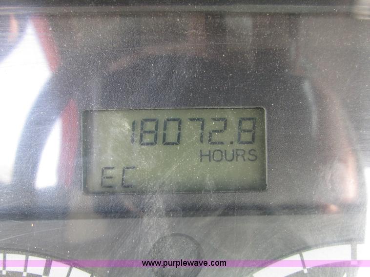 image for item H1146 2006 Freightliner Columbia semi truck