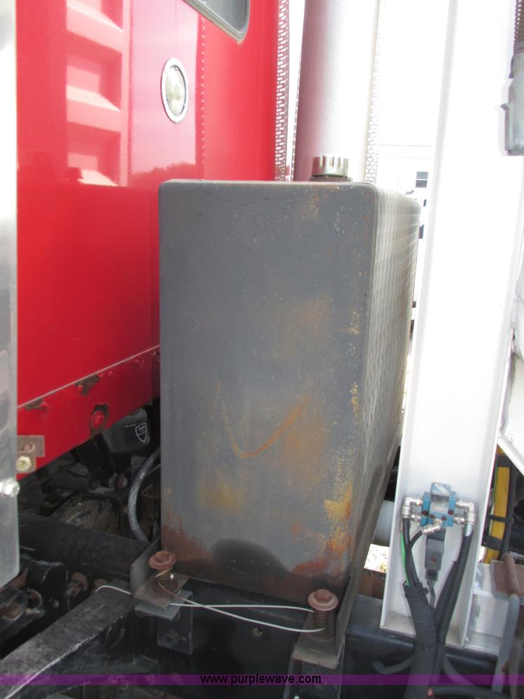 image for item H1146 2006 Freightliner Columbia semi truck