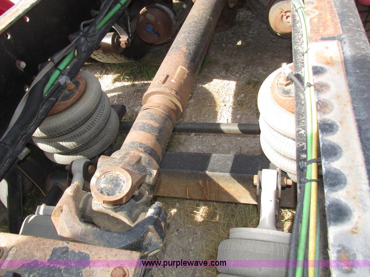 image for item H1146 2006 Freightliner Columbia semi truck