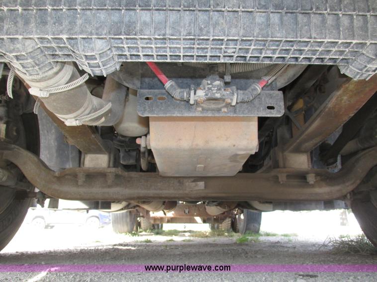 image for item H1146 2006 Freightliner Columbia semi truck