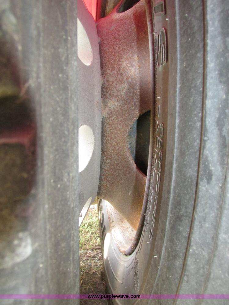 image for item H1146 2006 Freightliner Columbia semi truck