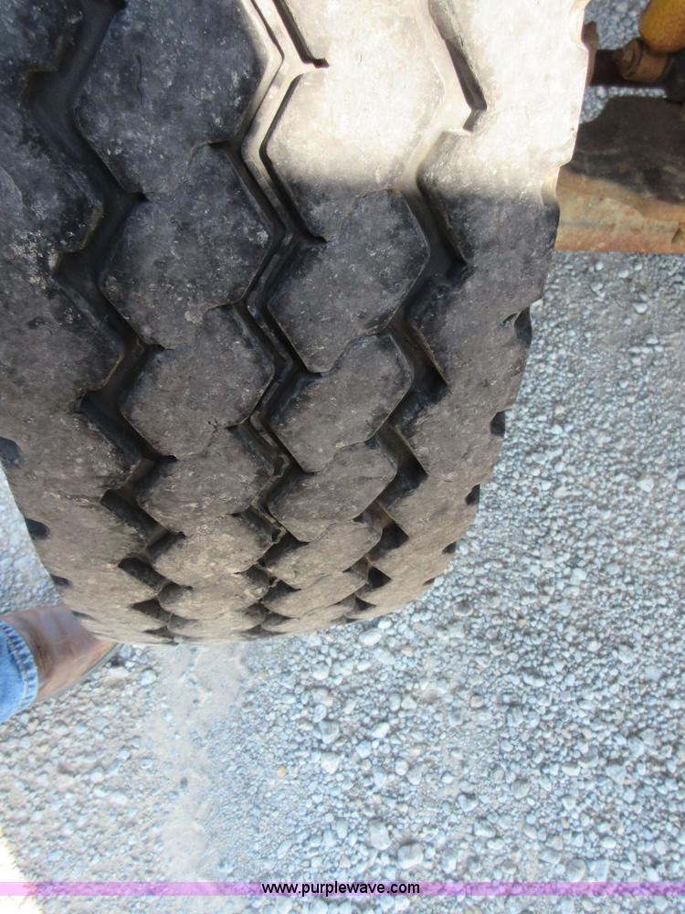 image for item I1972 2002 Sterling L9500 semi truck