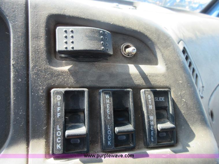 image for item I1972 2002 Sterling L9500 semi truck