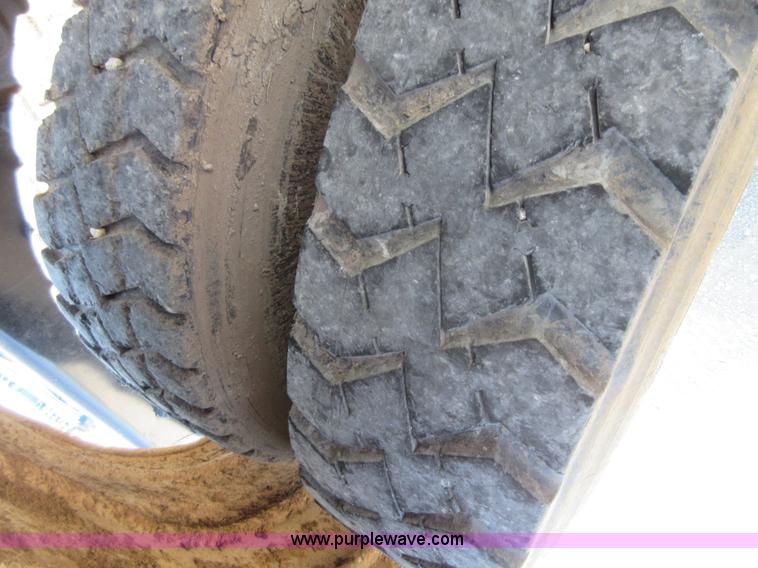 image for item I1973 2002 Sterling L9500 semi truck