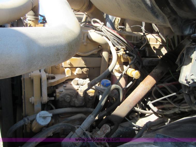 image for item I1973 2002 Sterling L9500 semi truck