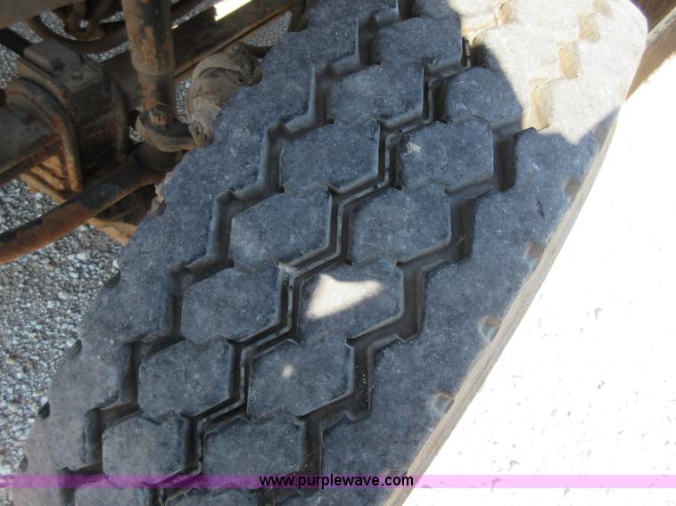 image for item I1973 2002 Sterling L9500 semi truck