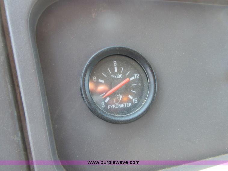 image for item I1973 2002 Sterling L9500 semi truck