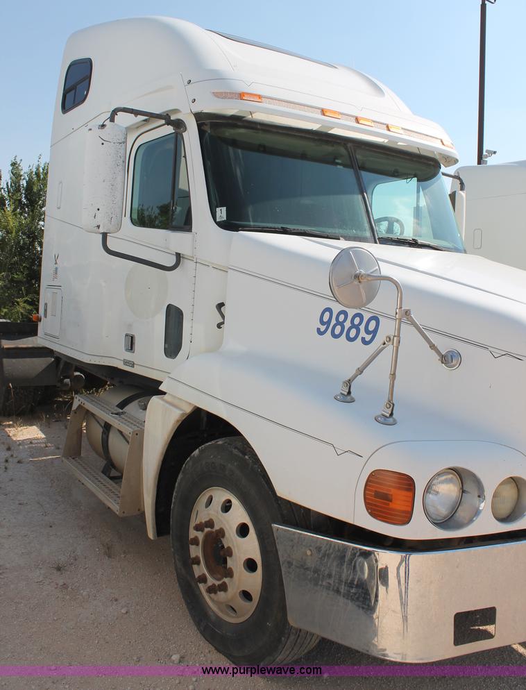 image for item J1442 1998 Freightliner Century Class semi truck